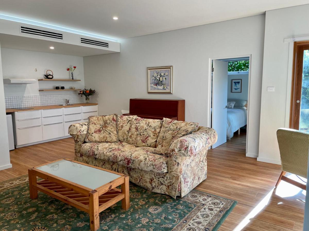 Tranquil Garden Apartment With Living Room Wollongong Ngoại thất bức ảnh
